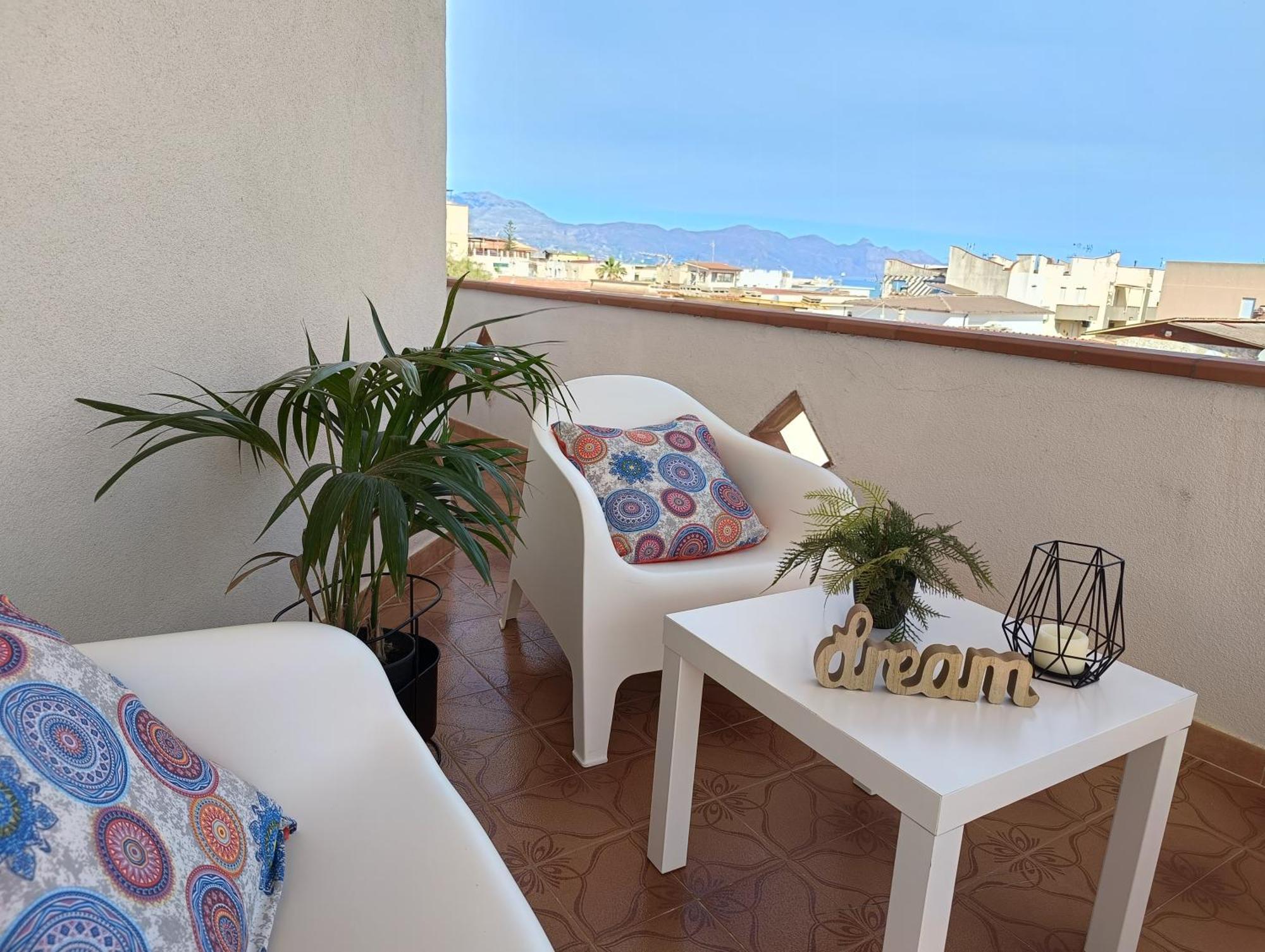 " Limoncello" Appartamento A 150 M Dal Mare ! Perfetto Per Famiglie E Coppie Алкамо Экстерьер фото